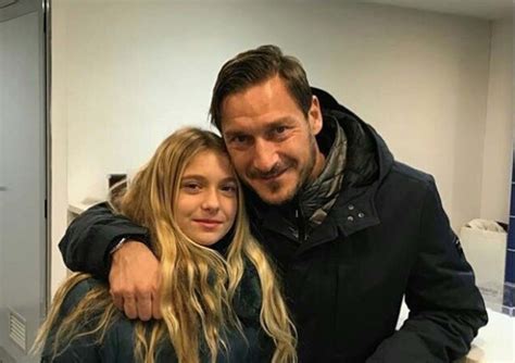 chanel totti ragazzo|chanel totti figlia.